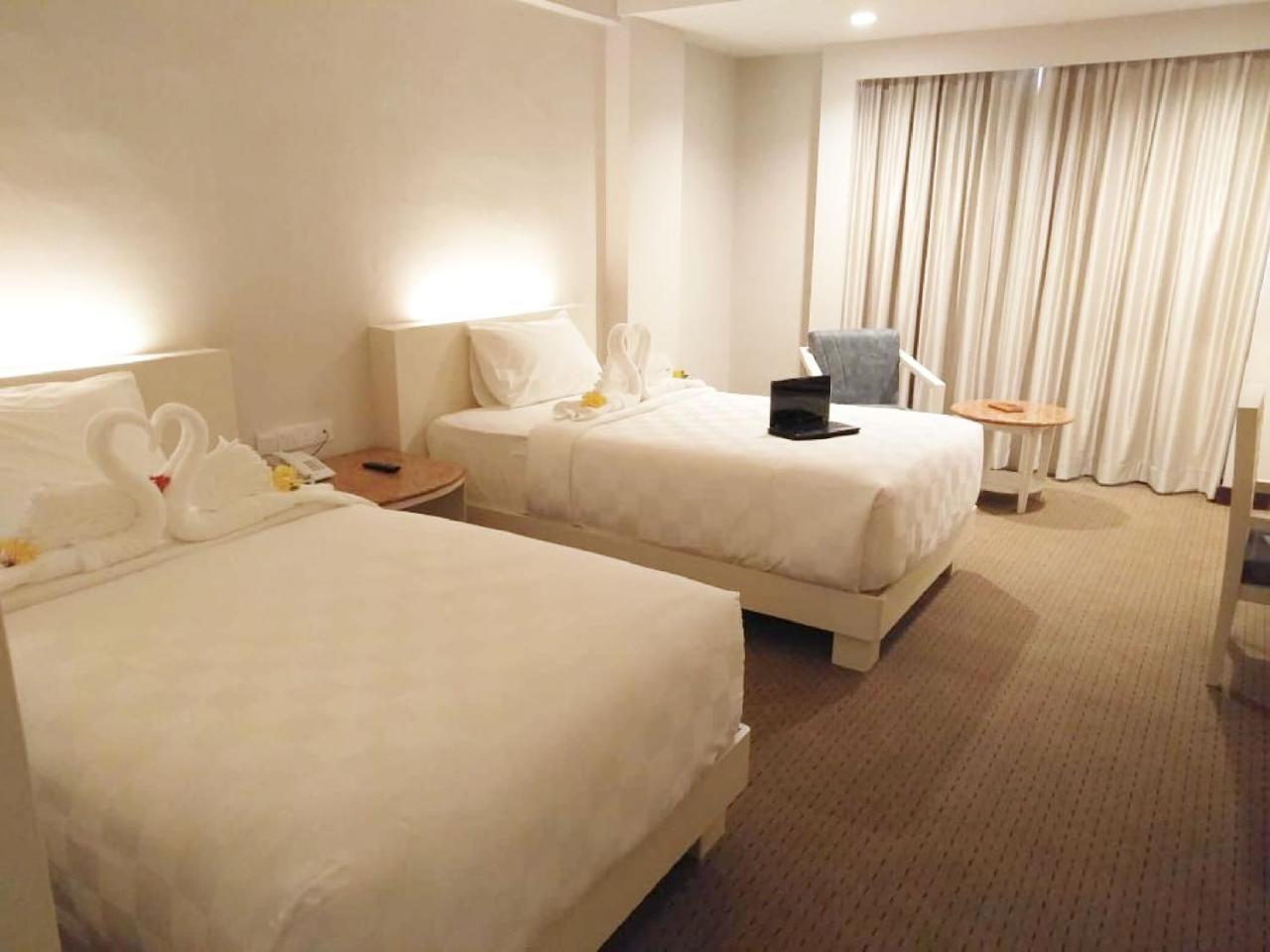 נגויה Beverly Hotel Batam מראה חיצוני תמונה