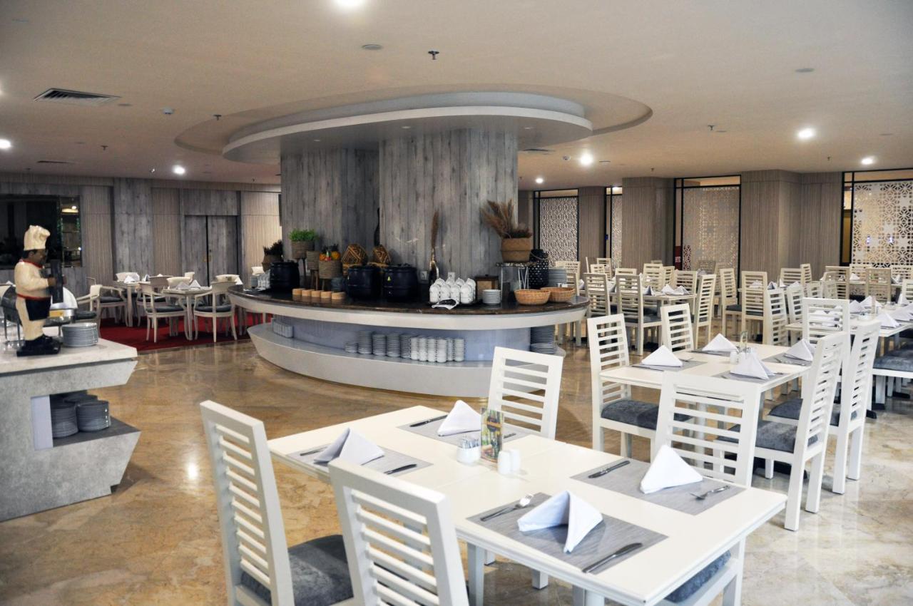נגויה Beverly Hotel Batam מראה חיצוני תמונה