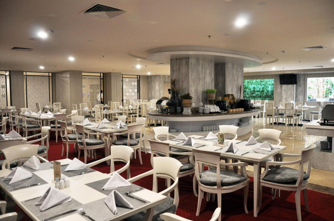 נגויה Beverly Hotel Batam מראה חיצוני תמונה